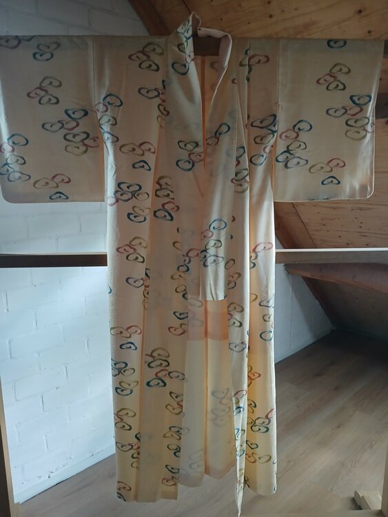 Traditionele Japanse Kimono cream