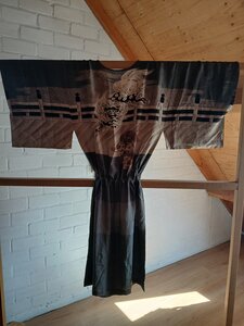 Handgemaakte Japanse Kleding gemaakt van oude Kimono materiaal Zijde