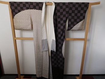 Traditionele Japanse Kimono ruit grijs