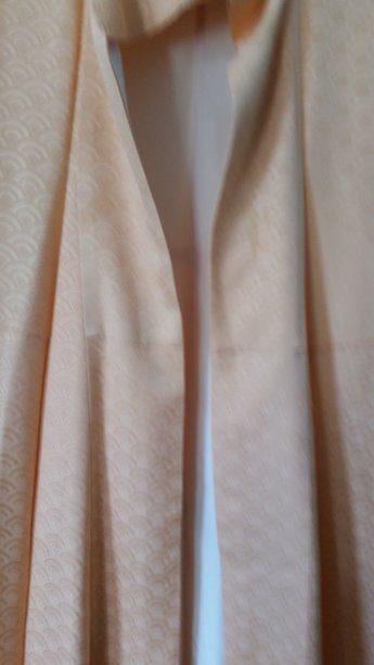 Traditionele Japanse kimono zalm, boogjes