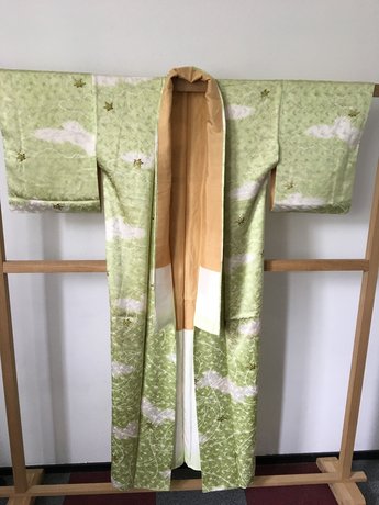 kimono groen witte wolkjes