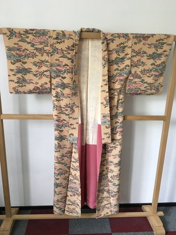 Traditionele Japanse Kimono  beige roze 