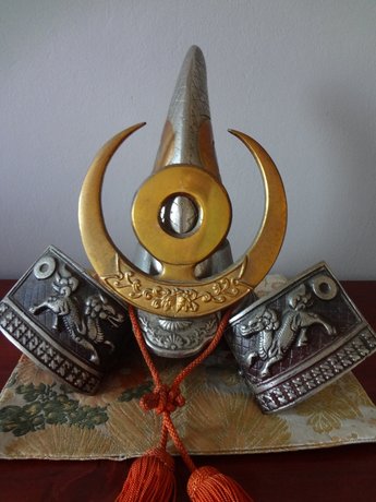 Genji Kabuto Samurai helm Japan  Gewicht: 4 kg Diameter: 23.5 cm 30.5 cm Hoog