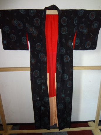 Traditionele Japanse Kimono zwart rood hana Japan