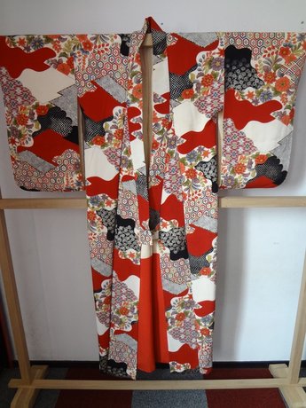 Traditionele Japanse Zijden Kimono Aka Hana Japan Rood showa