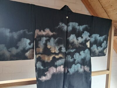 Traditionele Japanse Kimono haori black coloful cloud
