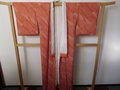 Traditionele-japanse-kimono-rood-spikkel-streep
